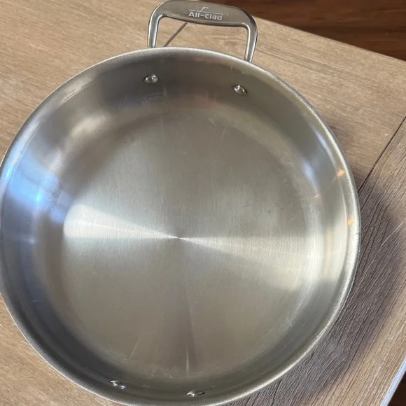 All Clad D5 Stainless Steel Saucepan with Lid 3 quart - Picture 2 of 15